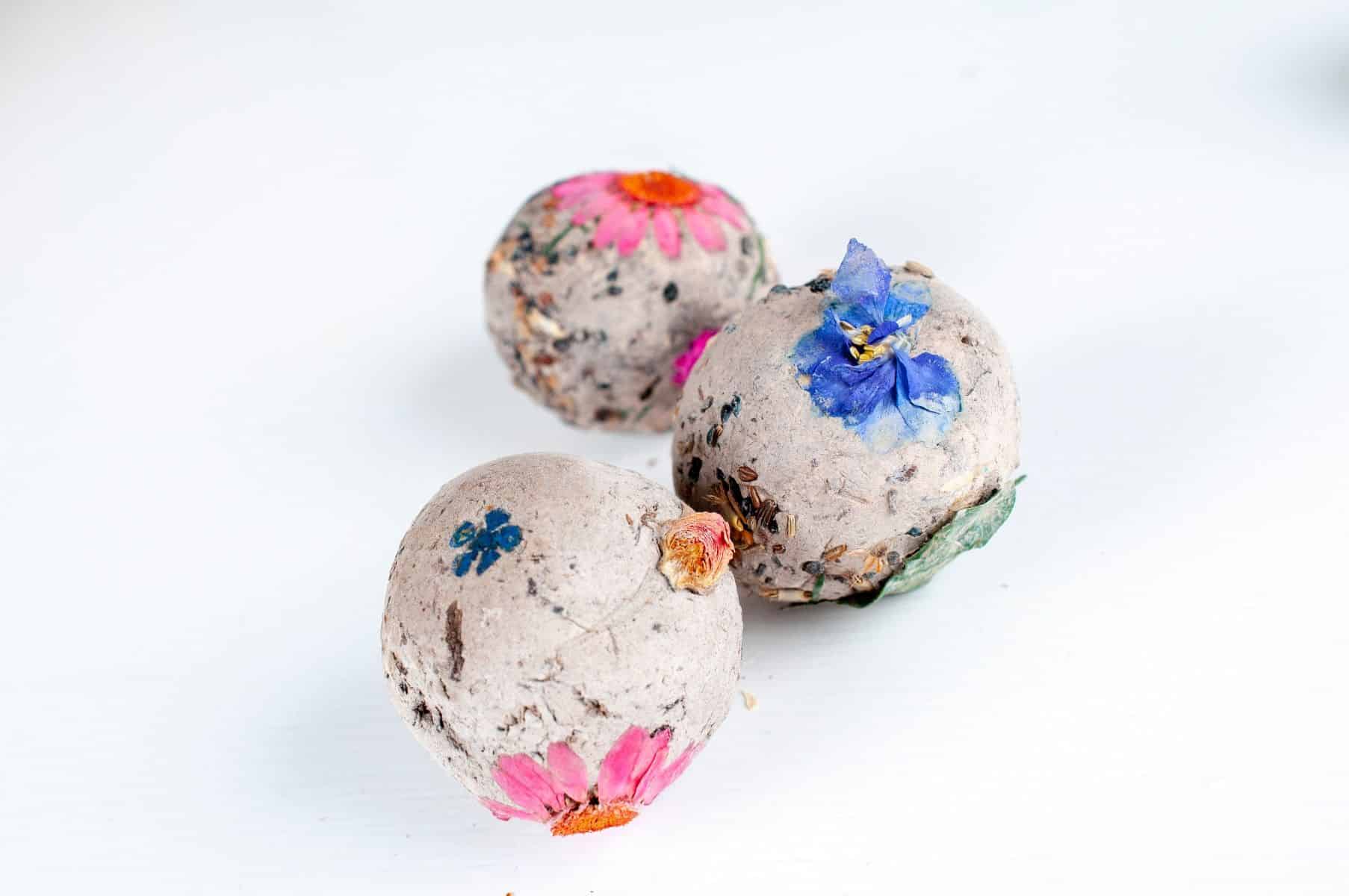 Bijenzaadbommen maken header image