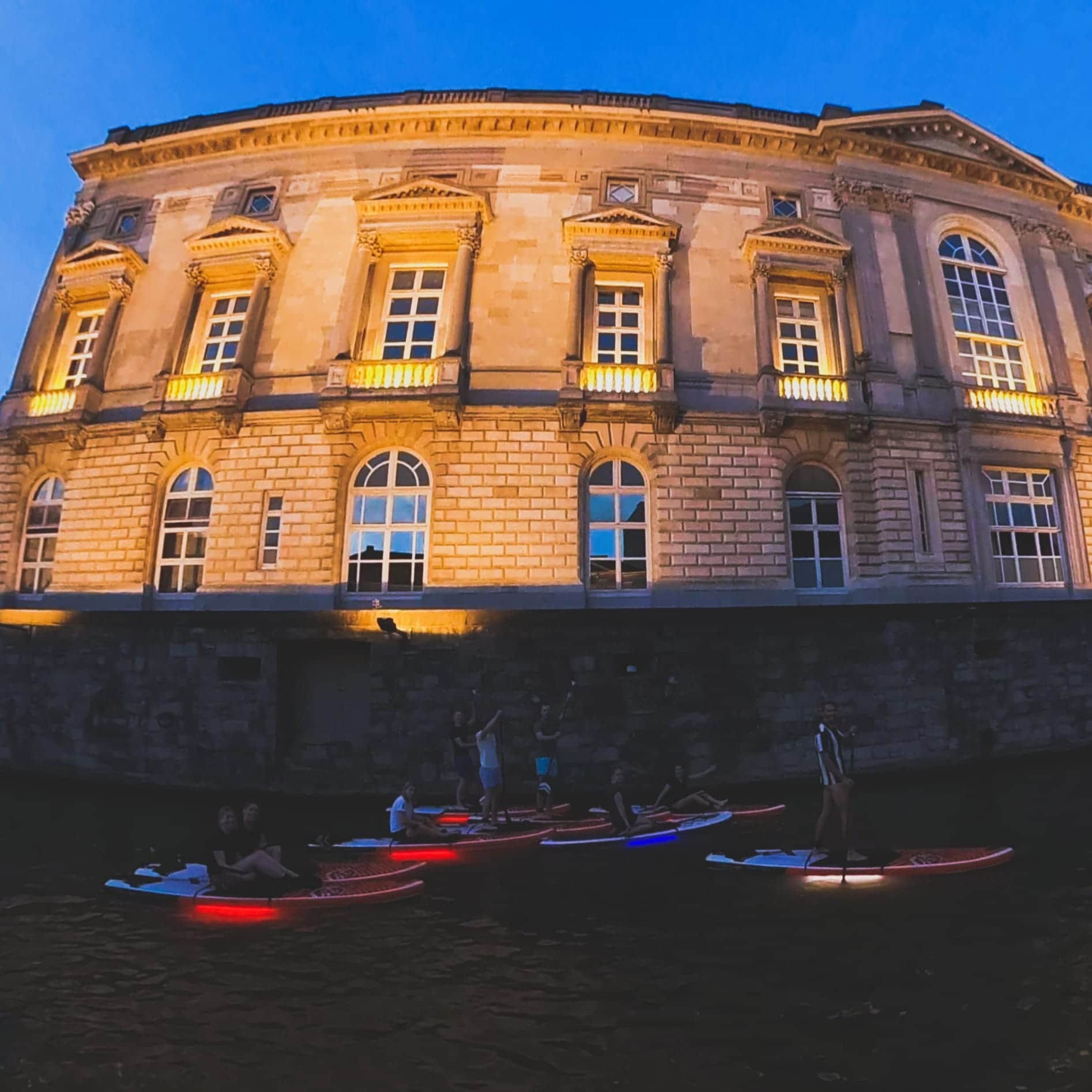 SUP tour Rondje Gent met verlichte SUPs header image