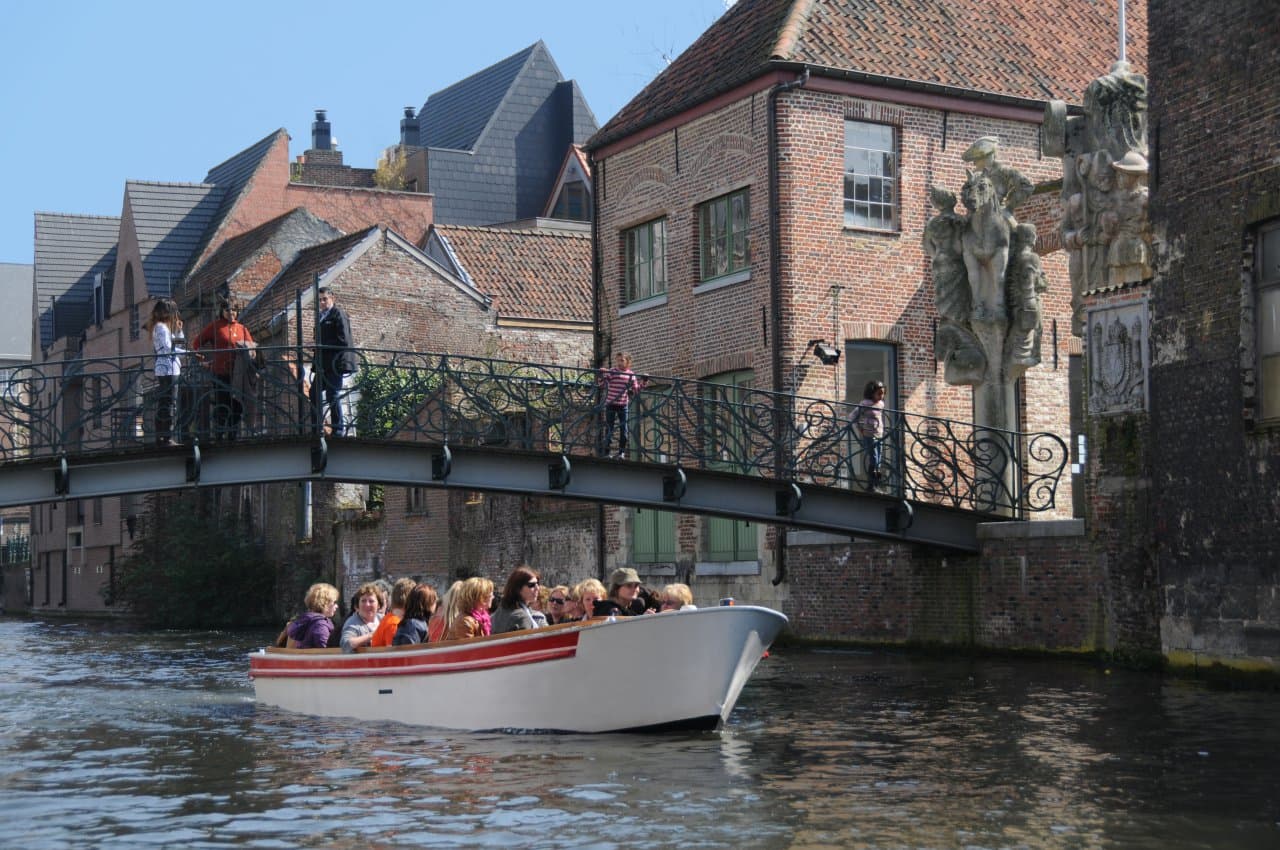 https://funkey.be/wp-content/uploads/2019/06/boat_in_gent_lieve.jpg
