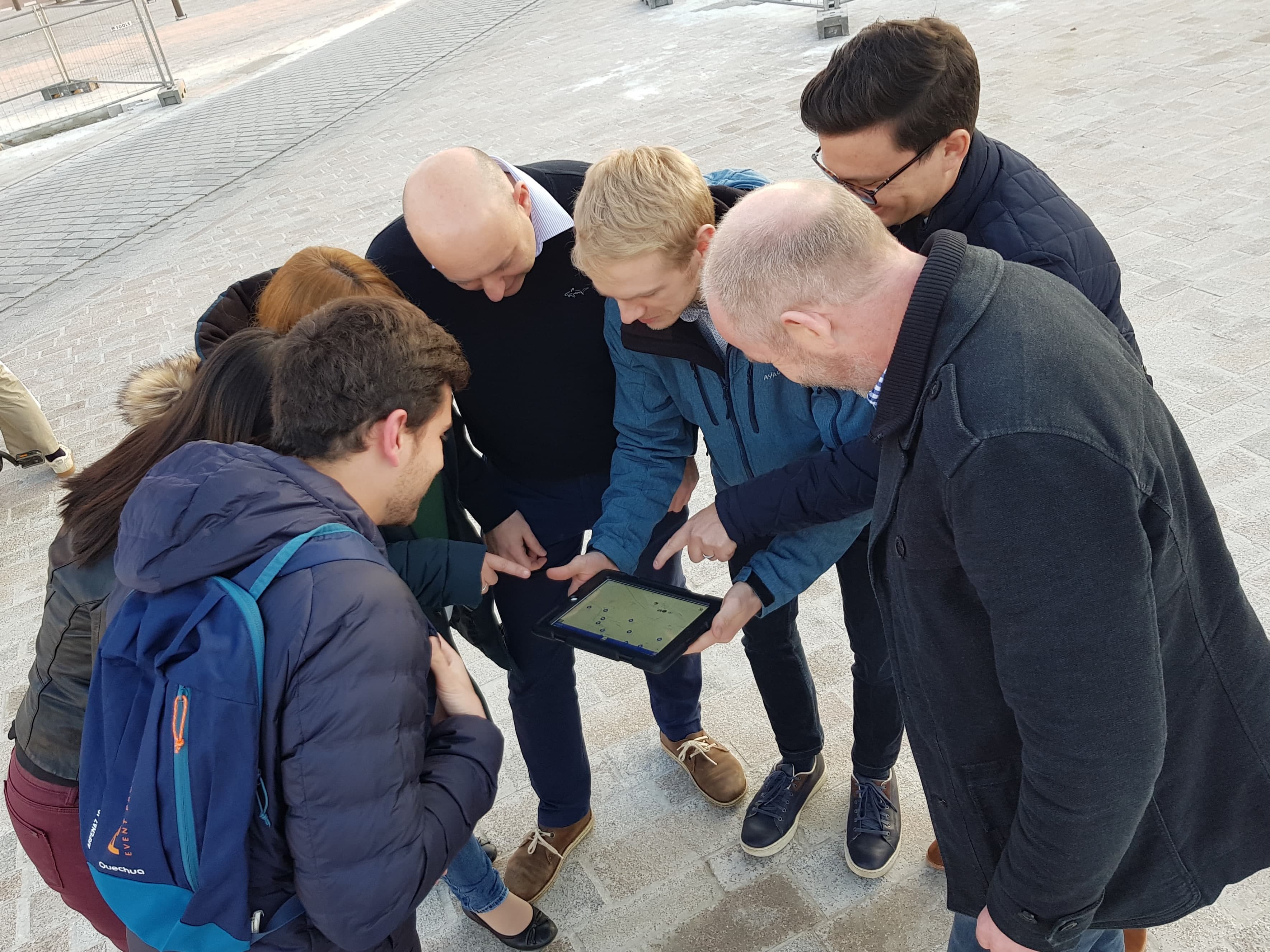 https://funkey.be/wp-content/uploads/2020/02/groep-rond-iPad.jpg