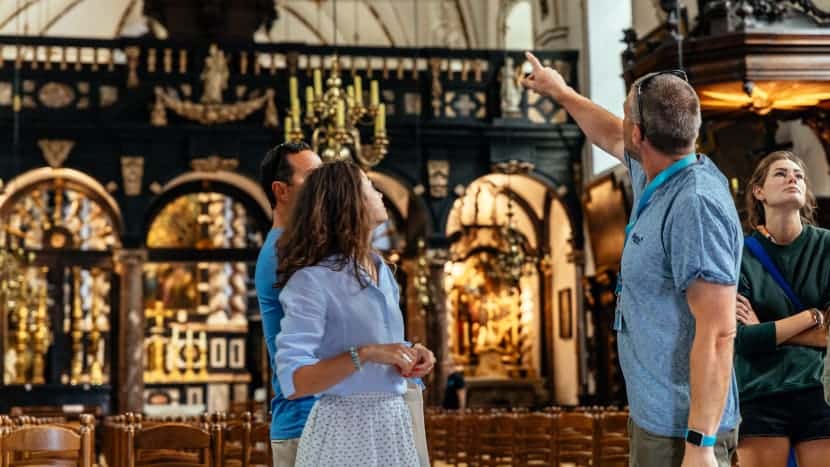 Historische wandeling door Brugge met chocolade proeverij, quiz en een glaasje Cava