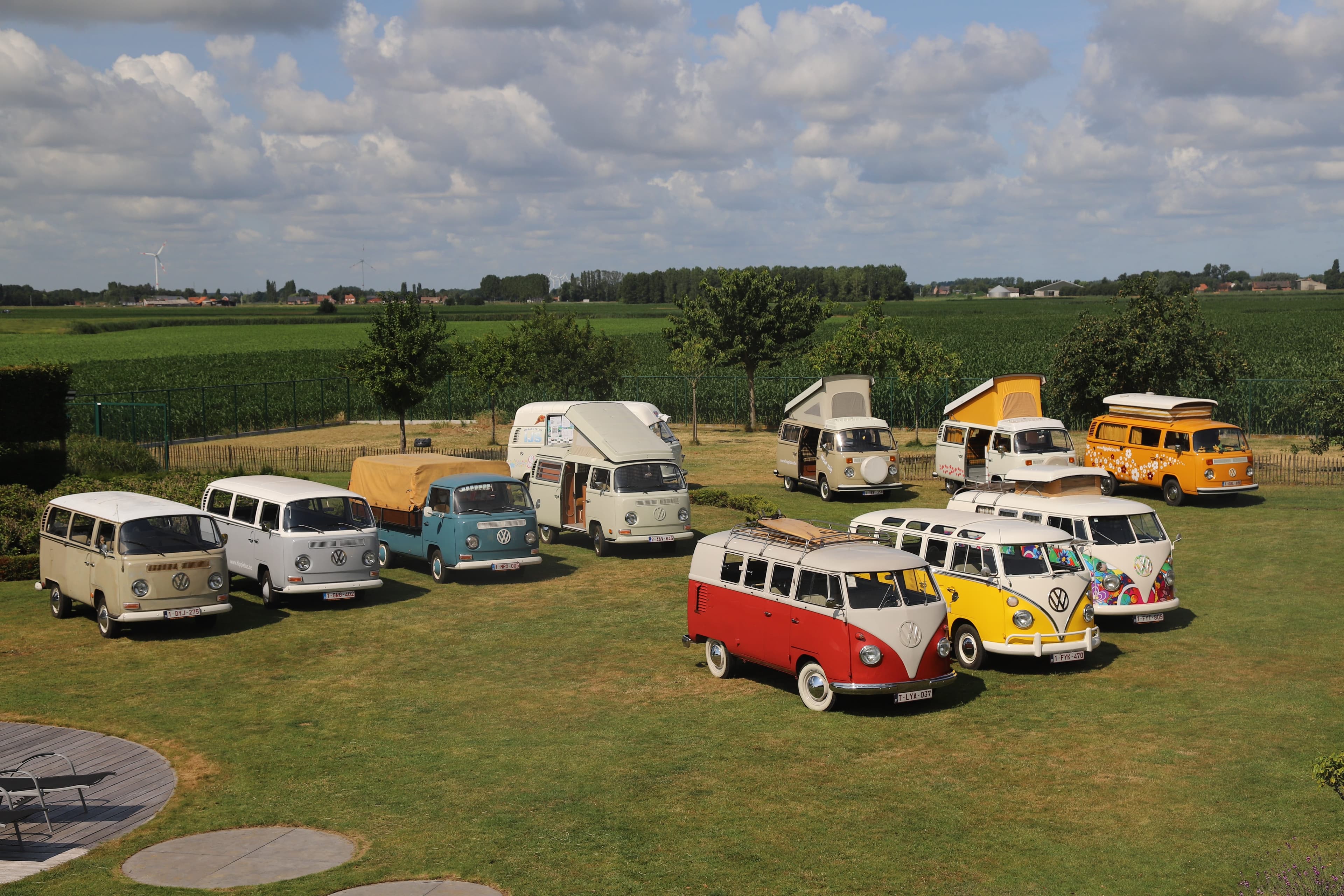 Cruisen met een VW busje in de polder header image