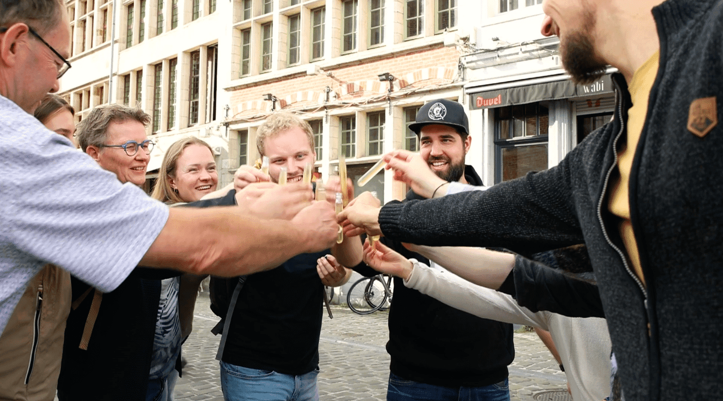https://funkey.be/wp-content/uploads/2023/10/Jenever-met-Lemmy.png