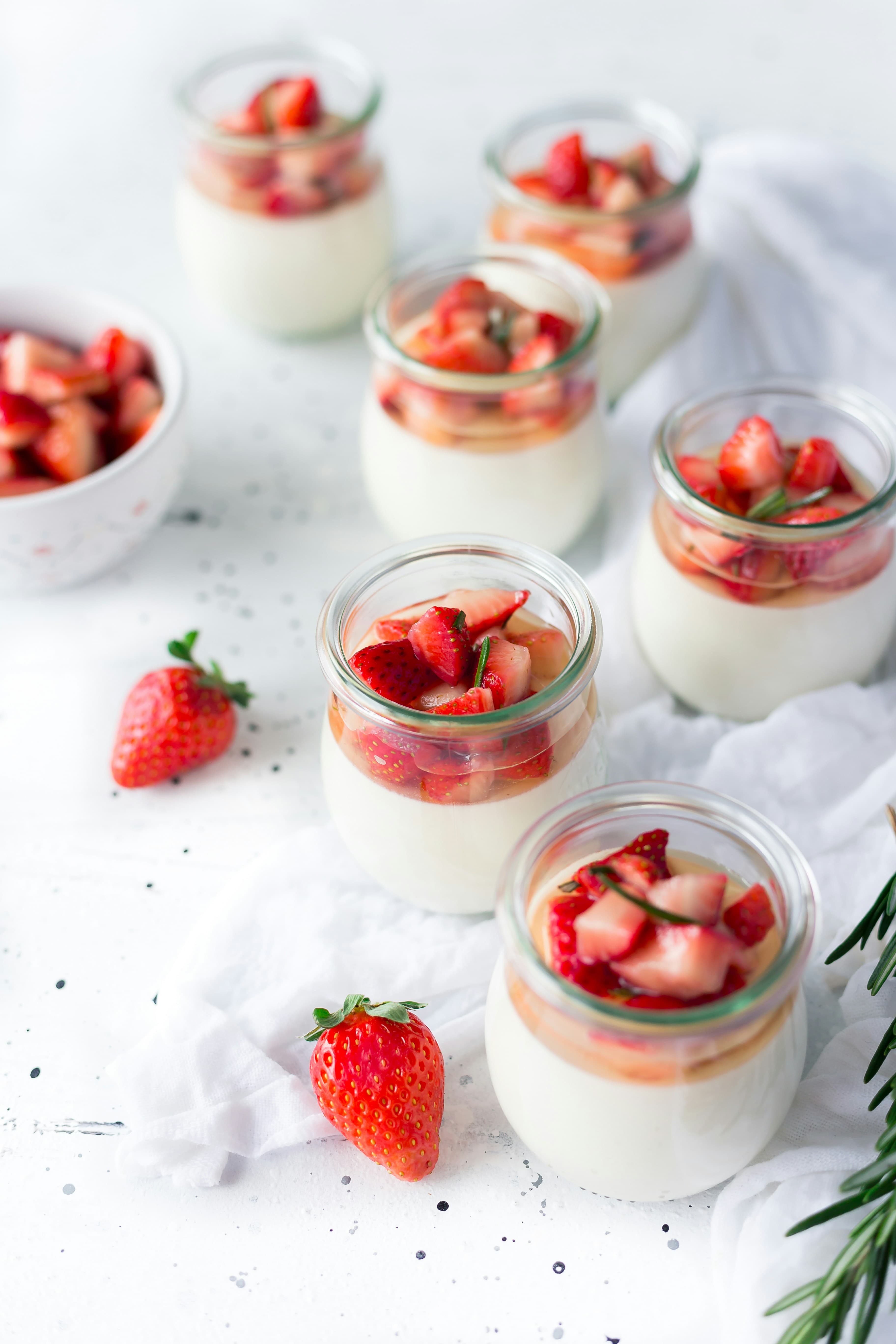 Dessertworkshop: Aardbeienbavarois & Chocolademousse header image