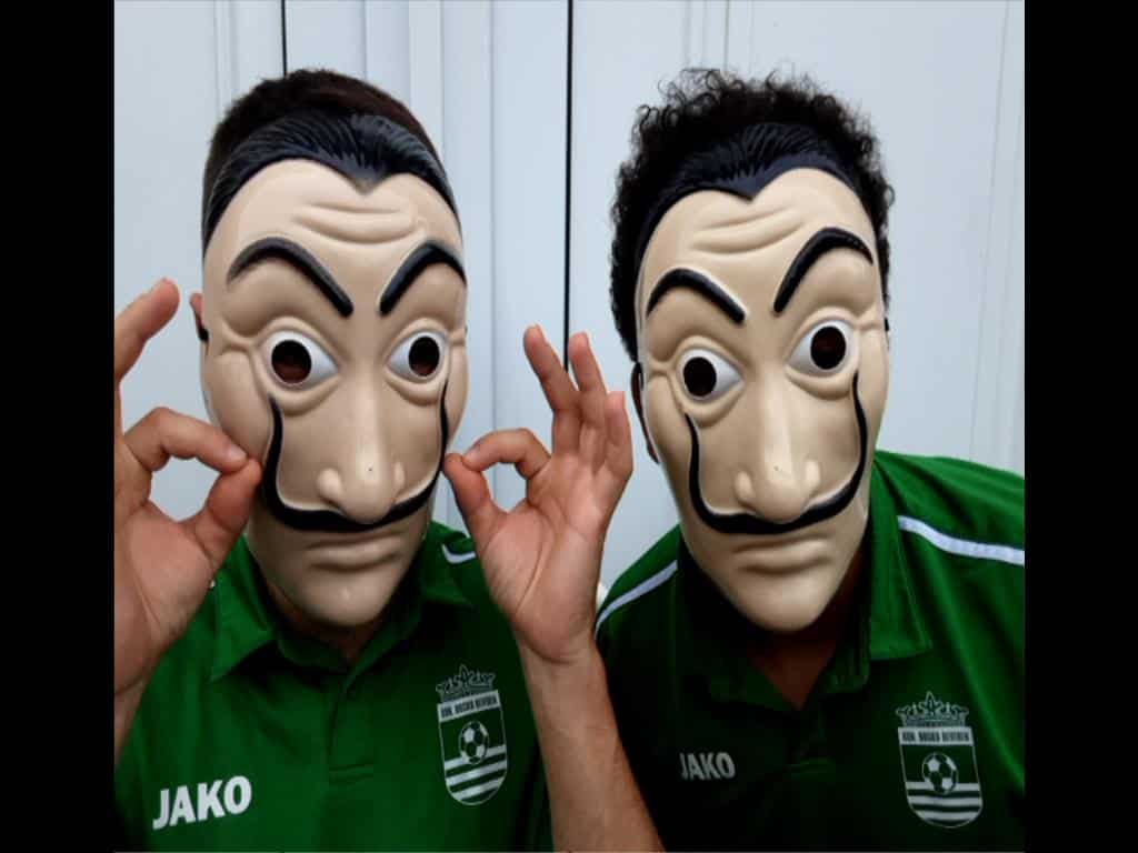 https://funkey.be/wp-content/uploads/2025/01/AR-La-Casa-de-papel-foto1.jpg