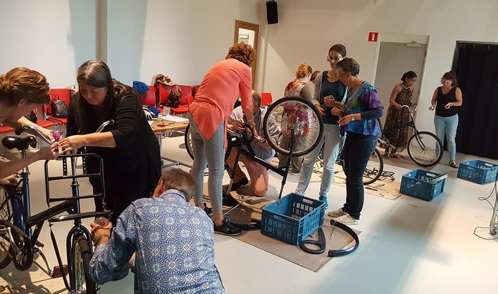 https://wp.funkey.be/wp-content/uploads/2021/04/4_vrouwen_bouwen.jpg