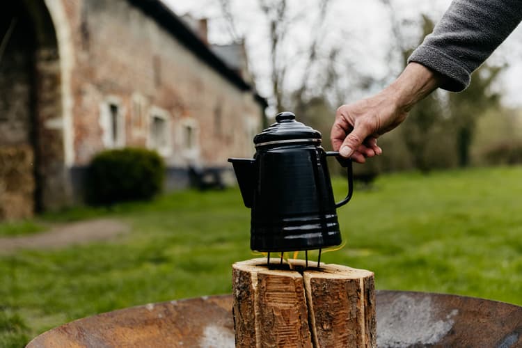 Journée en plein air: randonnée en trottinette et atelier torche suédoise - Header