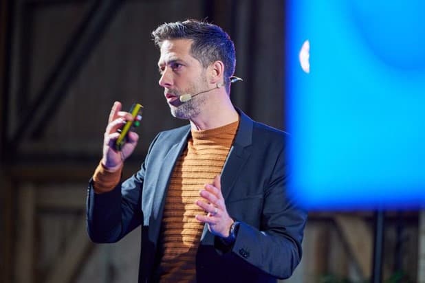 Keynote whealthy leadership: I-care naar WE-care header image