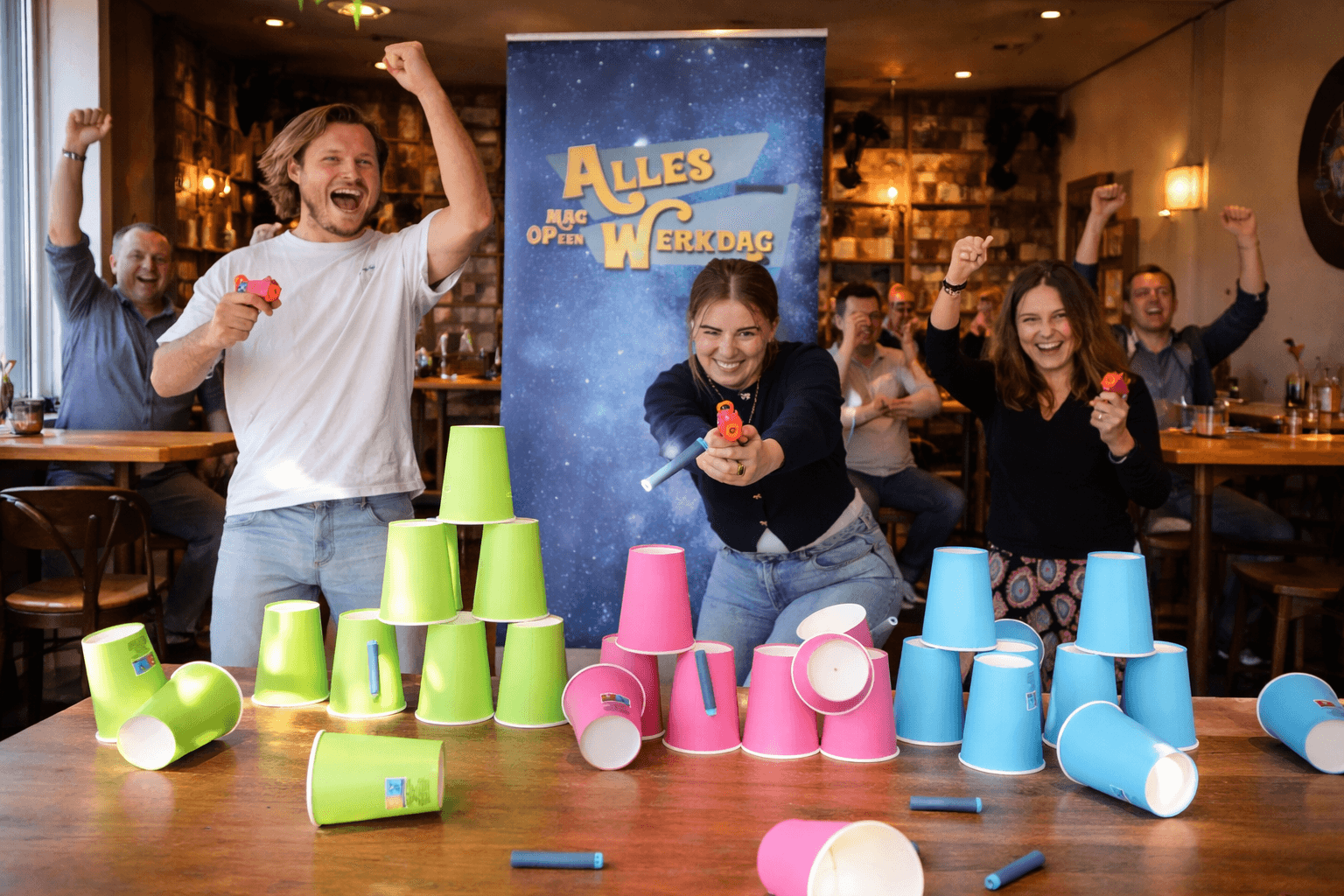 Tout est permis pendant une journée de travail header image